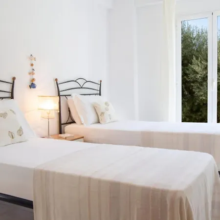 Carisma - Natural Style For 14 People Villa