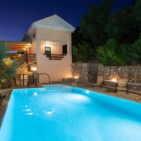 Villa Carisma - Natural Style For 14 People *